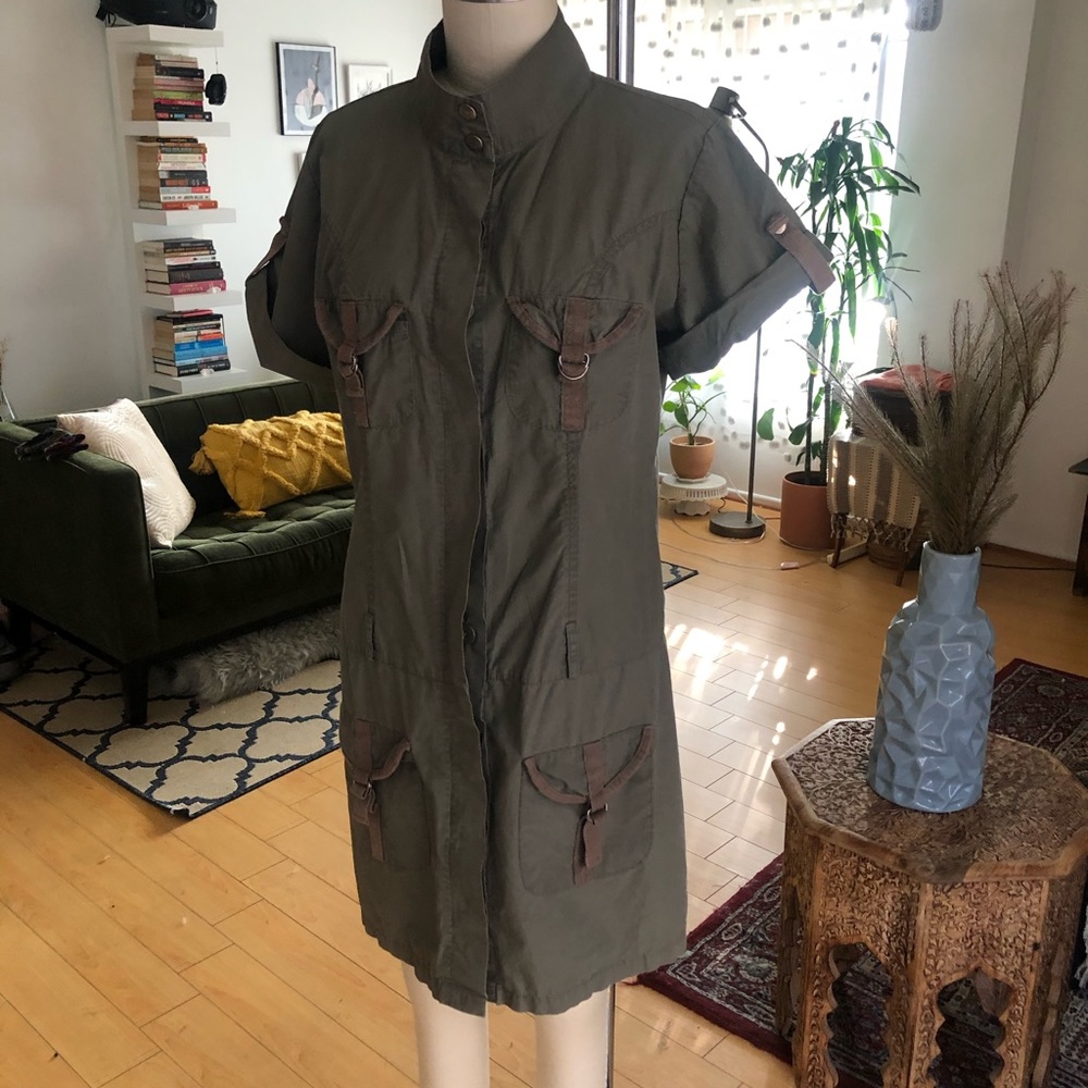 Surplus Dress - Picture 3 of 9
